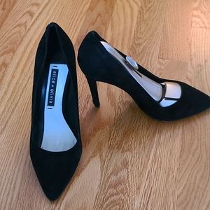 Alice + Olivia pumps